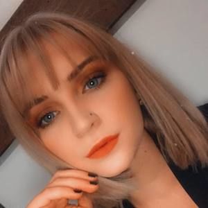 Meet your Posher, Maddie